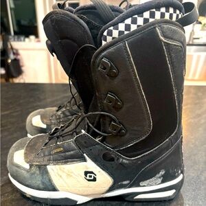 Solomon snowboard boots
